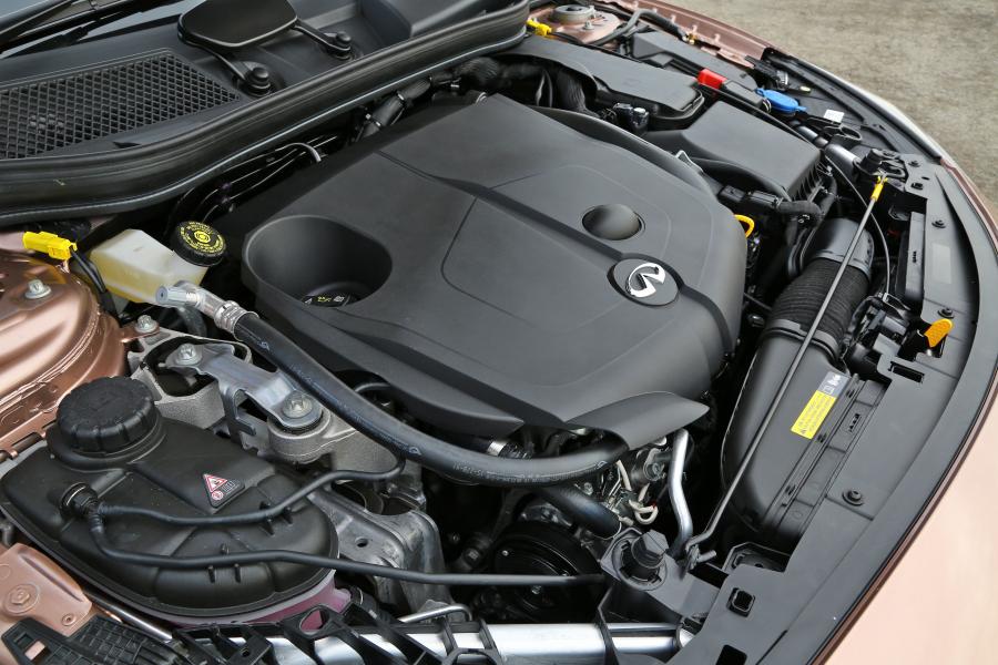  Infiniti Q30 2.2d AWD 2016 года  (UK) (фото 27 из 27)